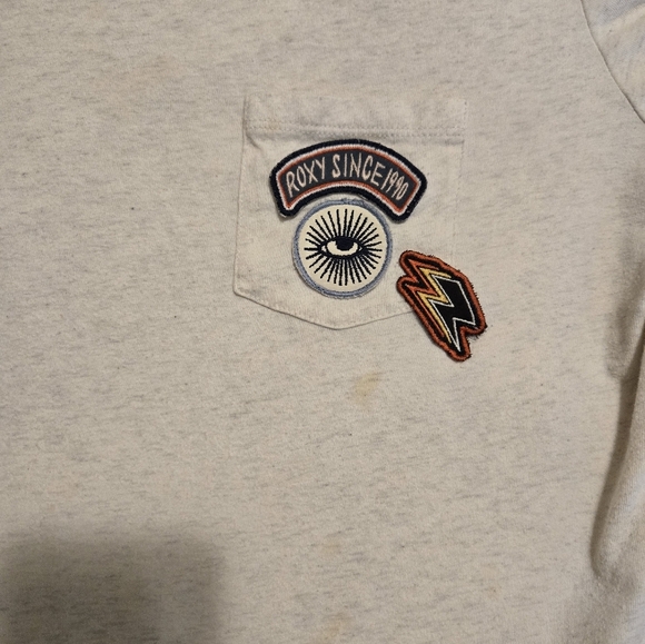 Roxy Patch Shirt Size XL Has Some Staining, See Pics - Picture 9 of 12